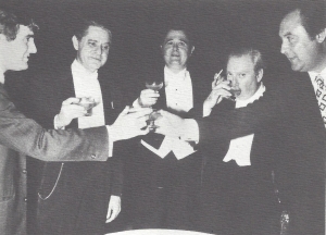 Jean-Bernard Pommier trinquant avec Rose, Istomin, Stern et Rampal. 1970